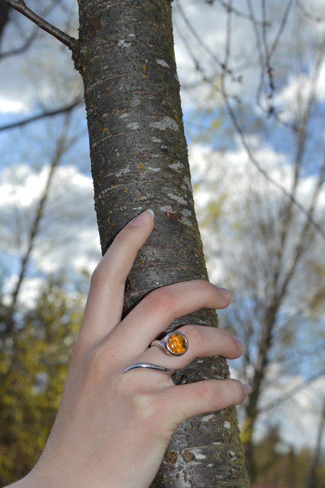 Dixie Cobra ring in silver with citrine by Annika Burman