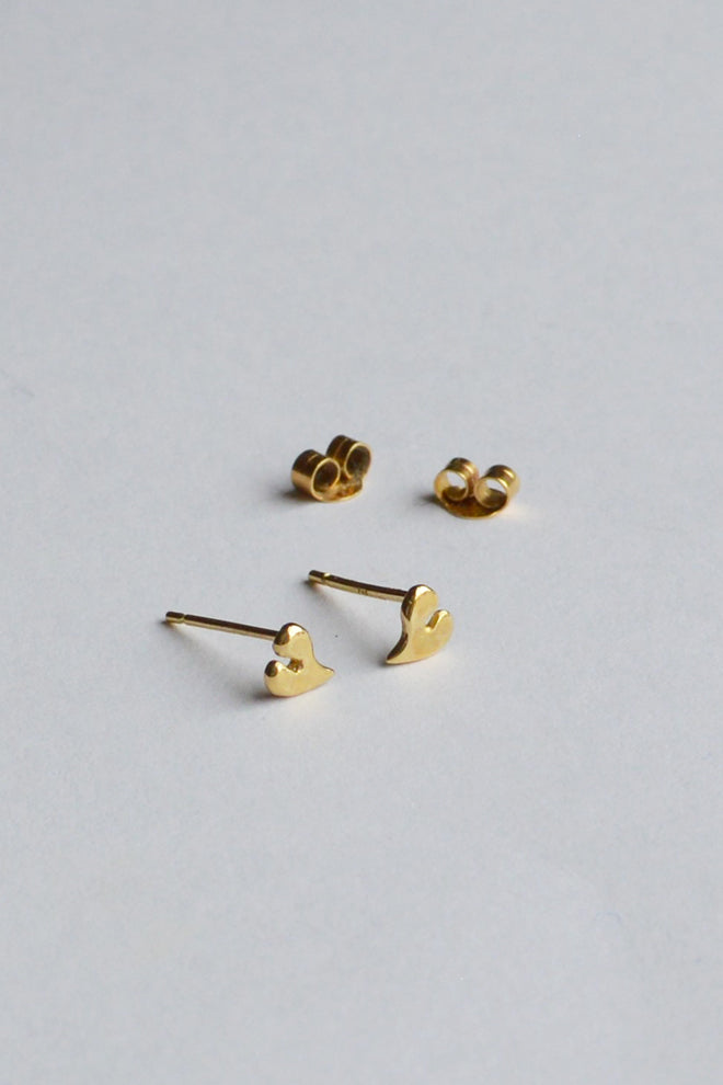 18ct Gold Heart Stud Earrings