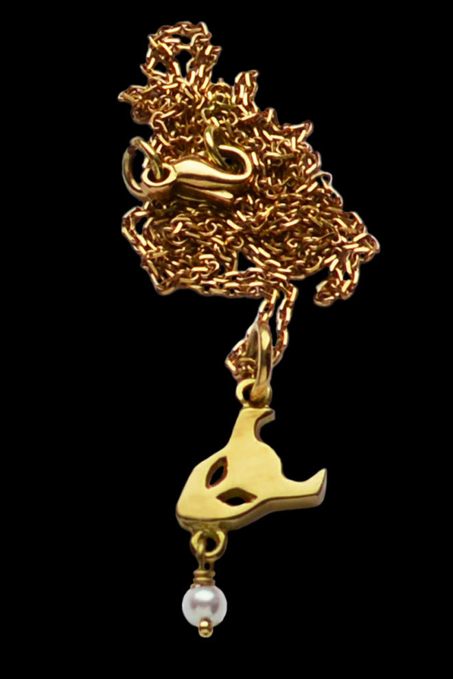 Demon pendant necklace in 18ct gold with pearl by Annika Burman